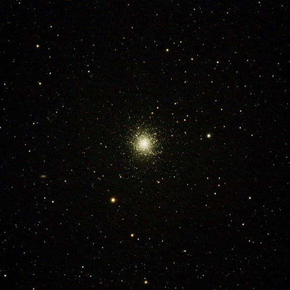 M13 Cúmulo globular en la constelación de Hércules, 16' 10'' de seguimiento