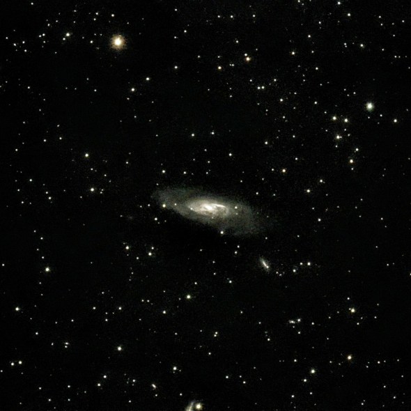 M106 Galaxia espiral en Canes Venatici, 30' de observación con Vaonis VII